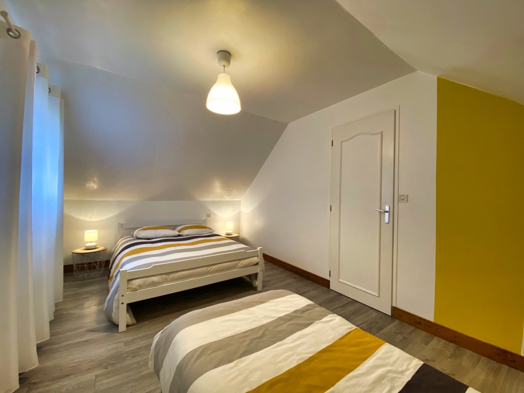 Gîte l'acacia pour 6 personnes avec 2 places de parking privé Gîte l'acacia pour 6 personnes avec 2 places de parking privé