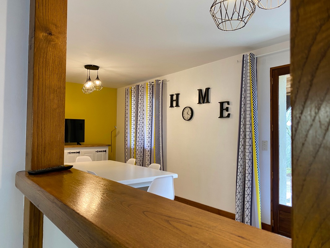 Gîte l'acacia pour 6 personnes avec 2 places de parking privé Gîte l'acacia pour 6 personnes avec 2 places de parking privé